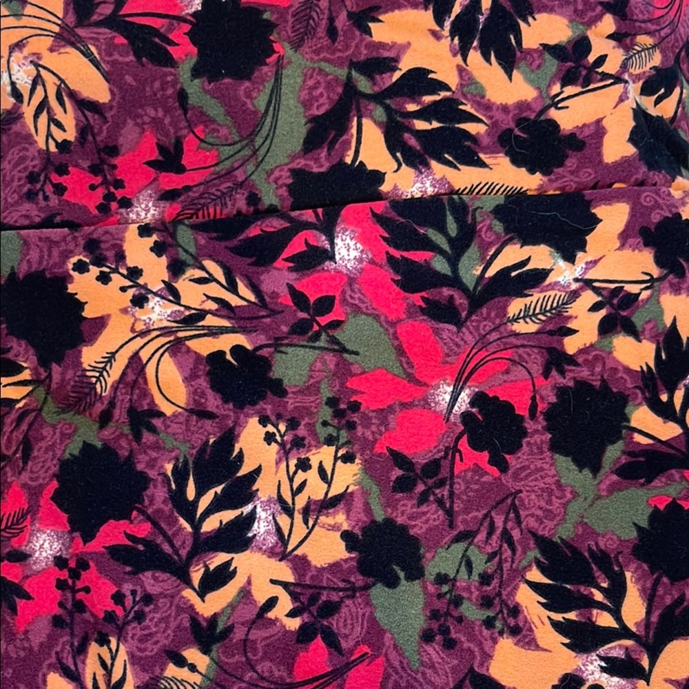 Set of 3 LuLaRoe Women TC Colorful Geometric and Floral Patterned Leggings - Picture 6 of 7
